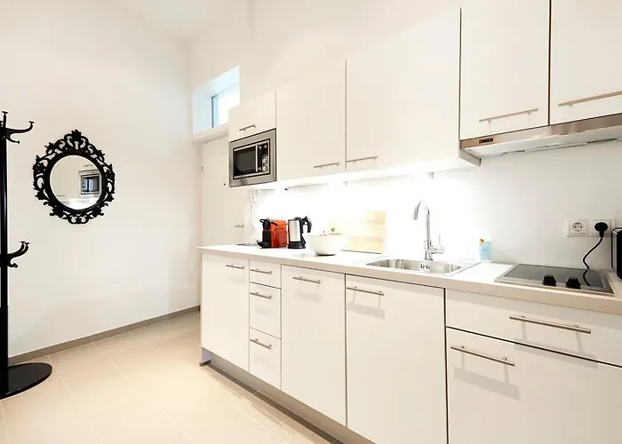 Apartment Theresiengasse